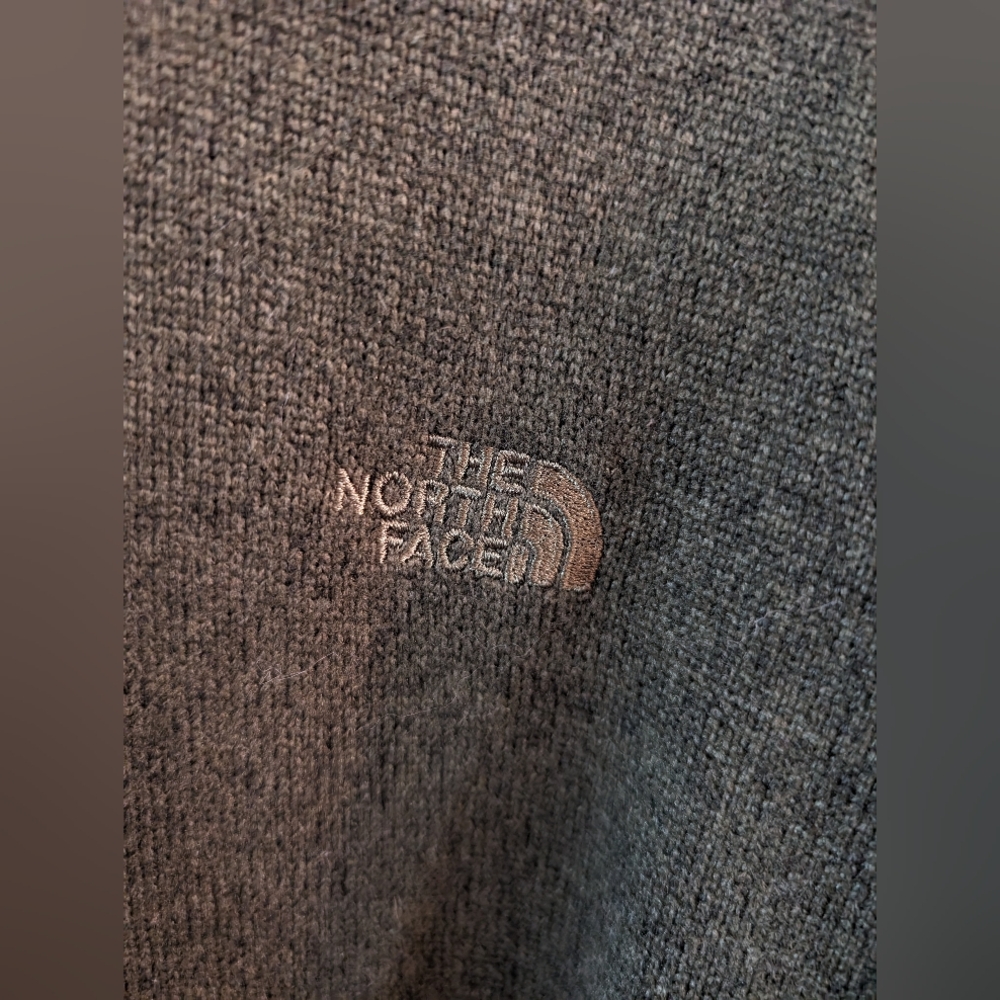 North Face Pullover - image 3